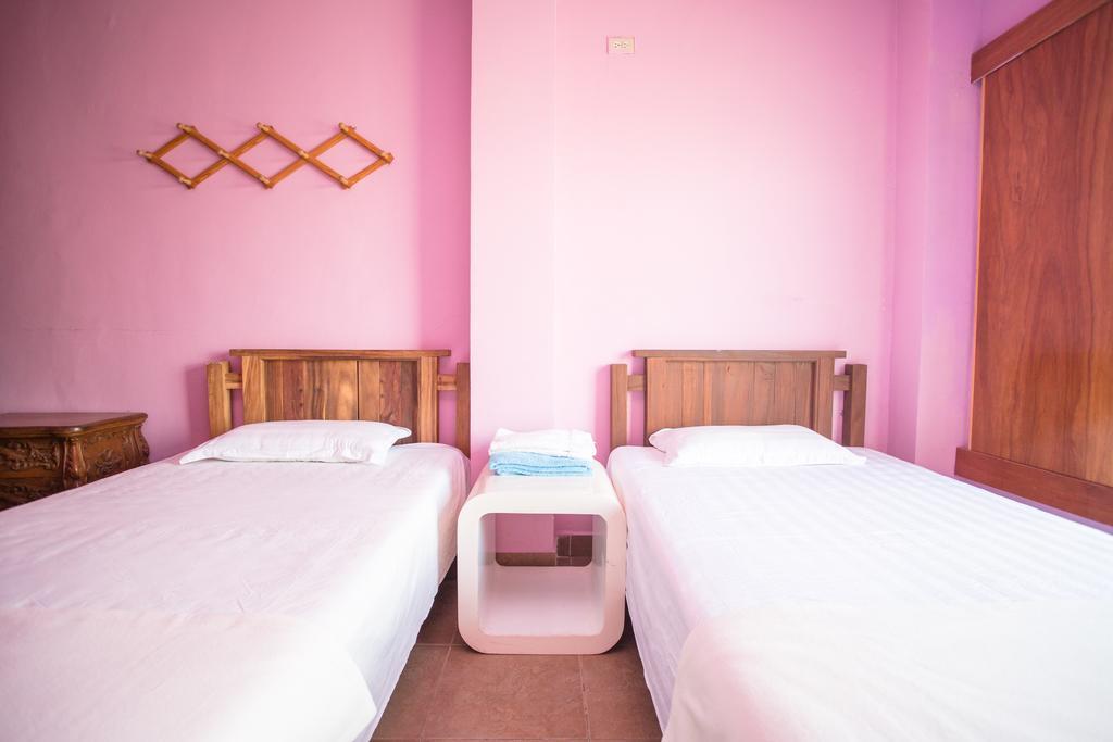 G.T. Guest House Garapan Habitación foto